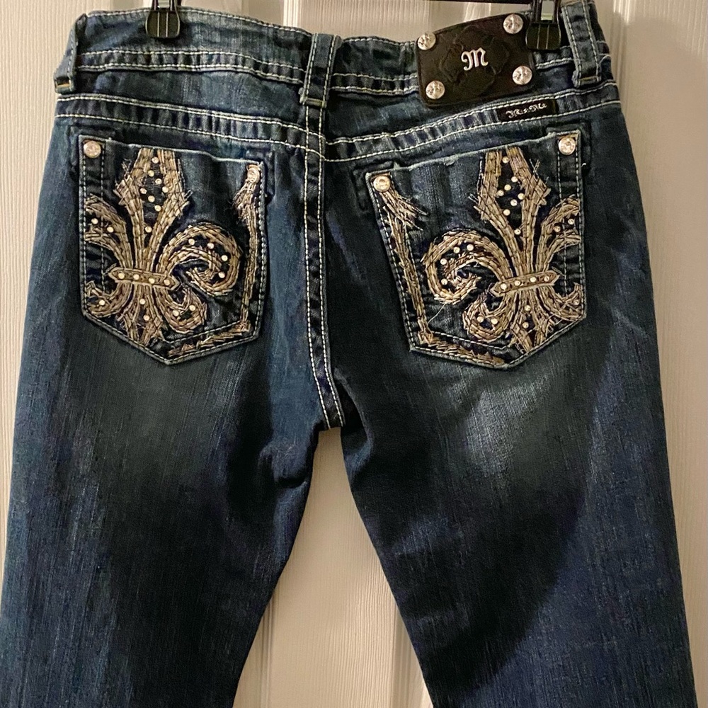 Miss Me Ladies Fleur de Lis Capri JP5455P Jeans size 30 regular